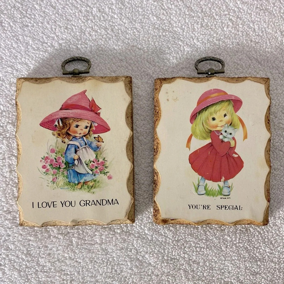 Vintage Paula Cutes Aarco Saxon Ltd Innocence Mini Wooden Plaques X2 - Picture 1 of 12